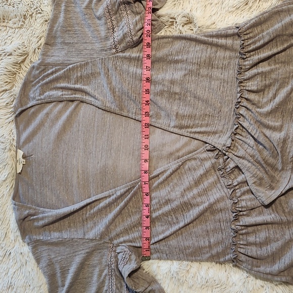 Entro Light Gray Ruffle Cardigan - Picture 6 of 9